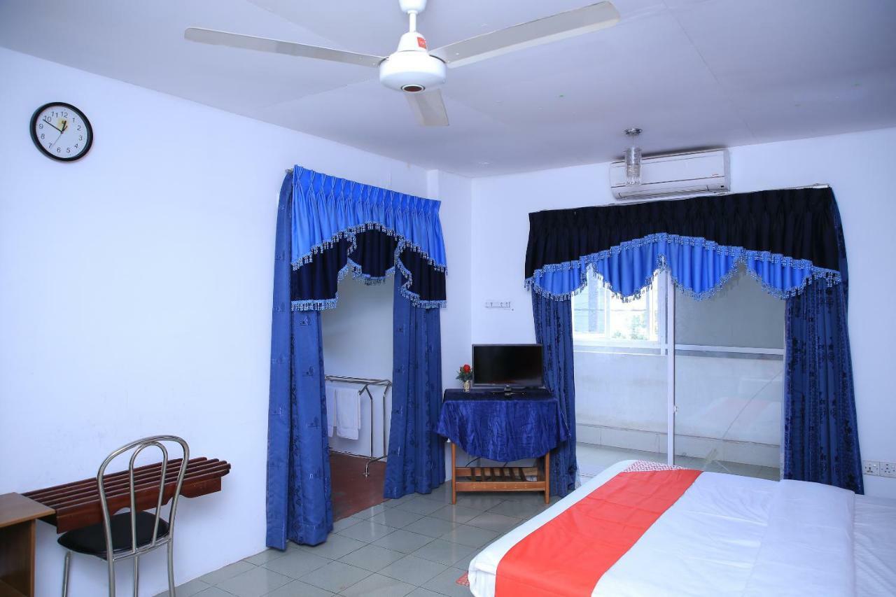 Oyo 318 Pillaiyar Inn Jaffna Extérieur photo